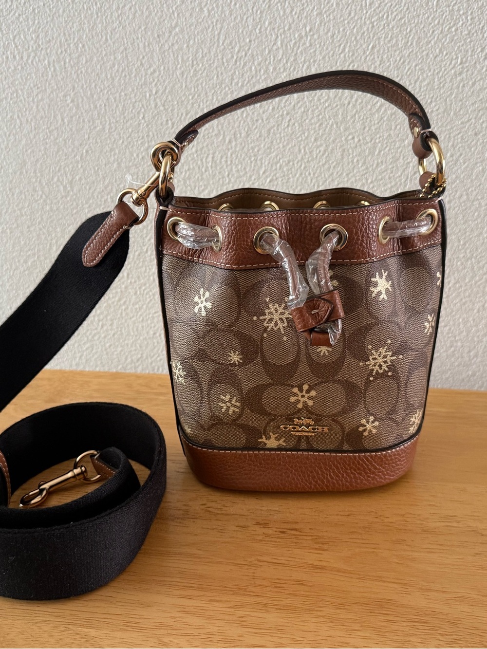 NWT Coach Dempsey Drawstring Bucket Bag